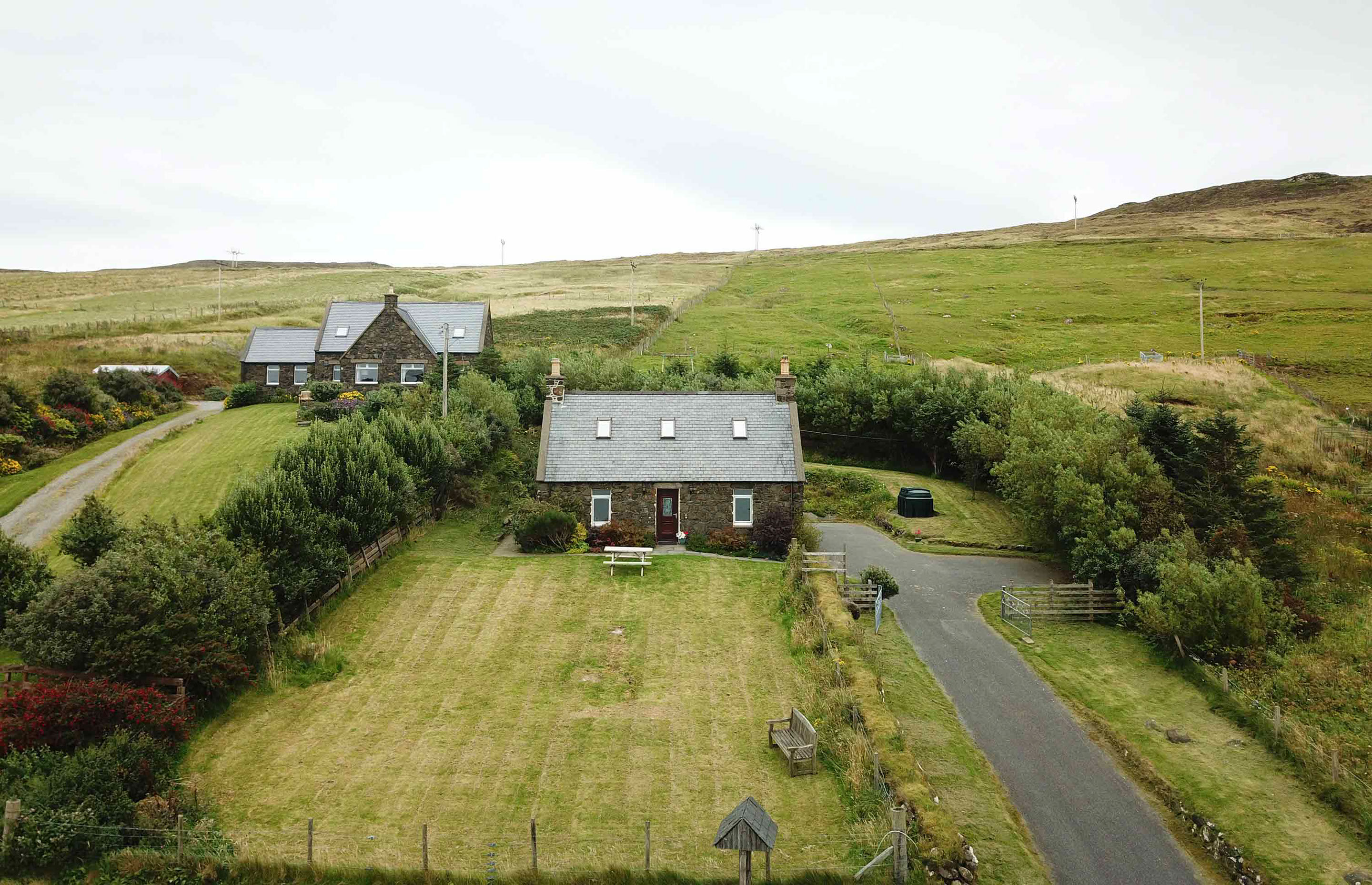 Auld Orwell Cottage features large gardens and private parking available for guests