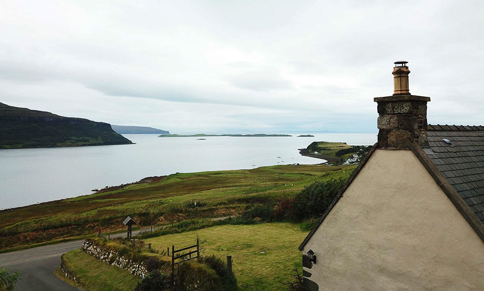 Auld Orwell Cottage offers stunning sea views to guests of Loch Bay and Waternish